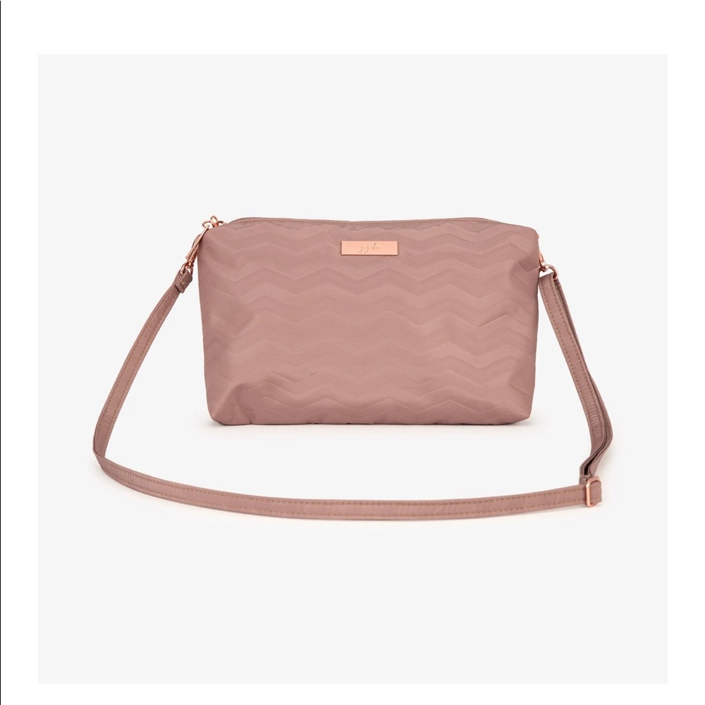 Jujube. NWT. Be Quick bag. Color is warm sand.